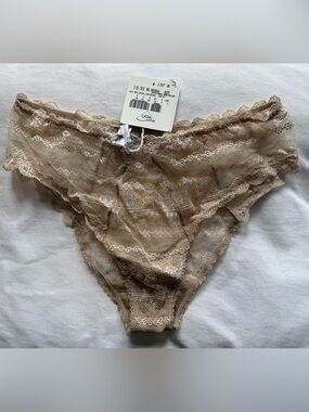 NWT La Perla Nude Lace Panty